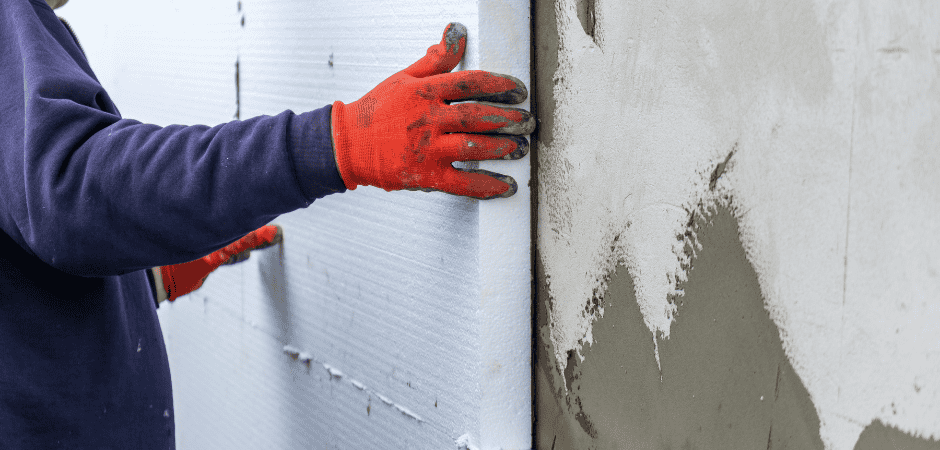 Applicazione cappotto termico su edificio esistente per risparmio energetico